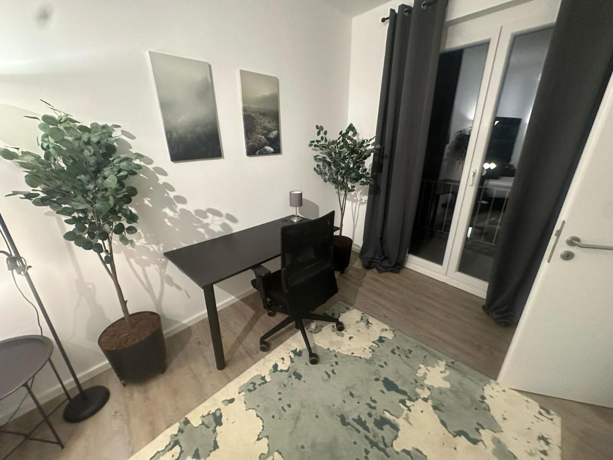 Apartment And Connection *